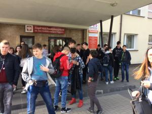 Gimnazjaliści odwiedzili węgrowskie szkoły